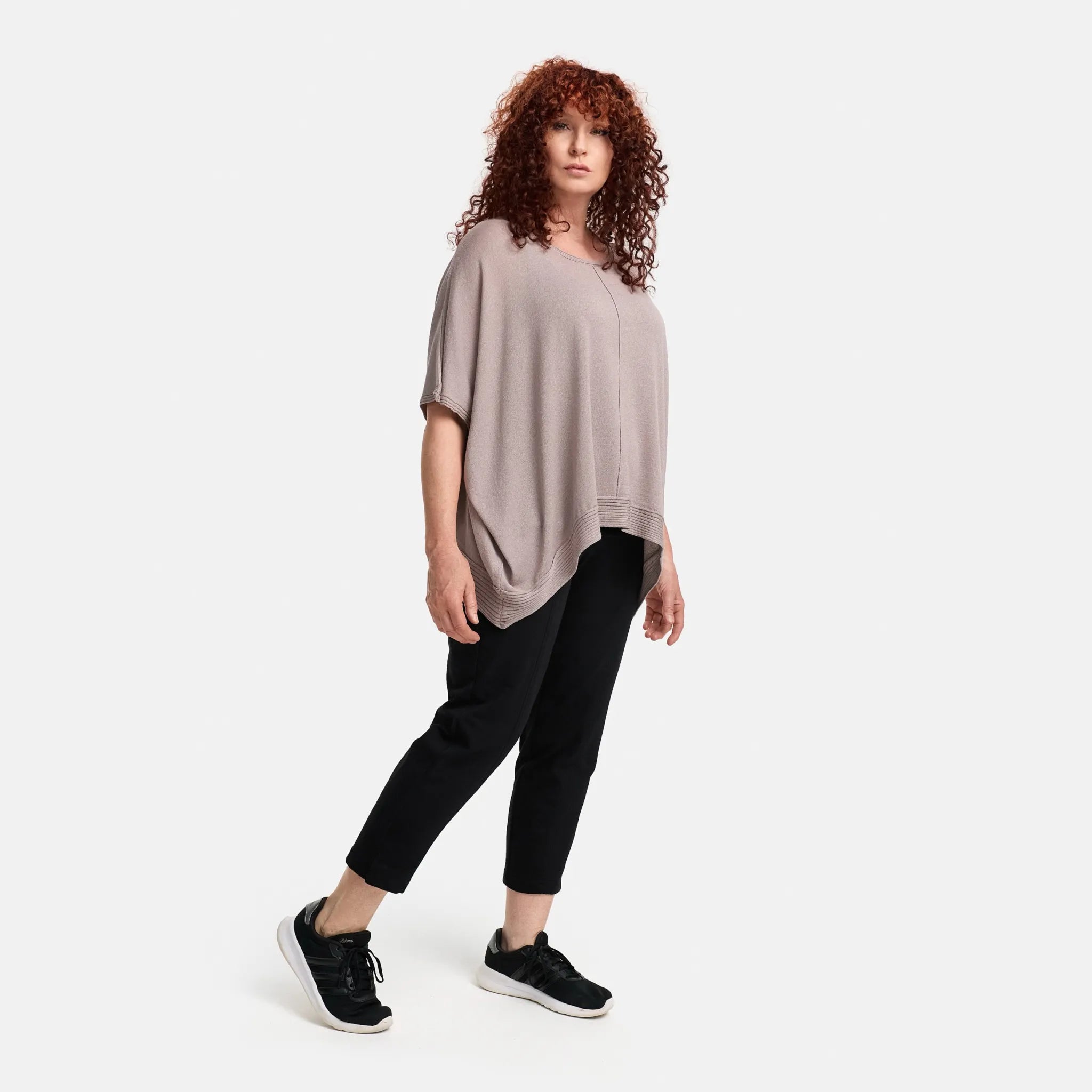  Amandine Pullover in kastiger Form, aus Viskose, A2803, Puder, Schick, Modern, Bequem