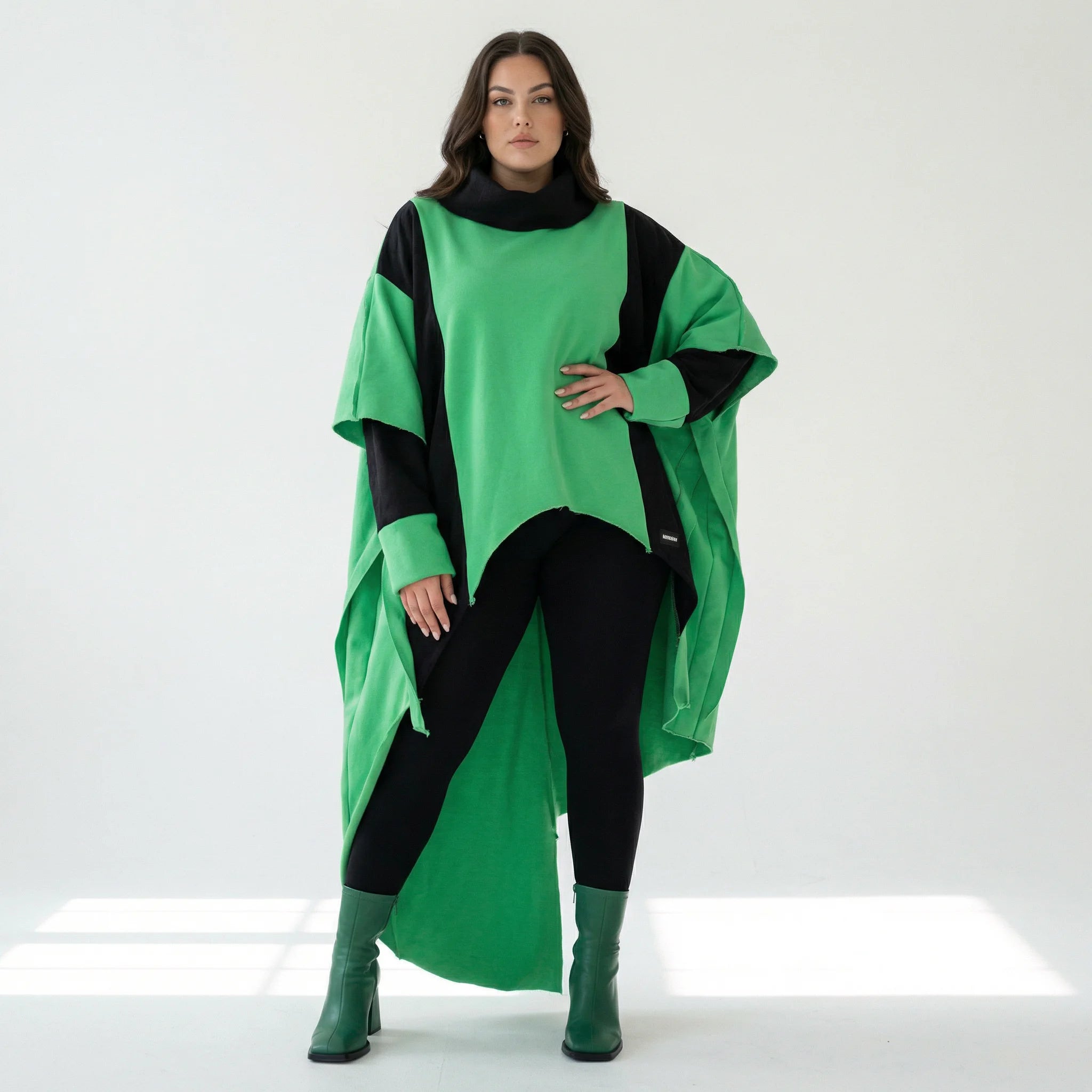  Bukezy Tunika in Vokuhila-Form, aus Baumwolle, 2004, Grün/Schwarz, Ausgefallen, Zeitlos