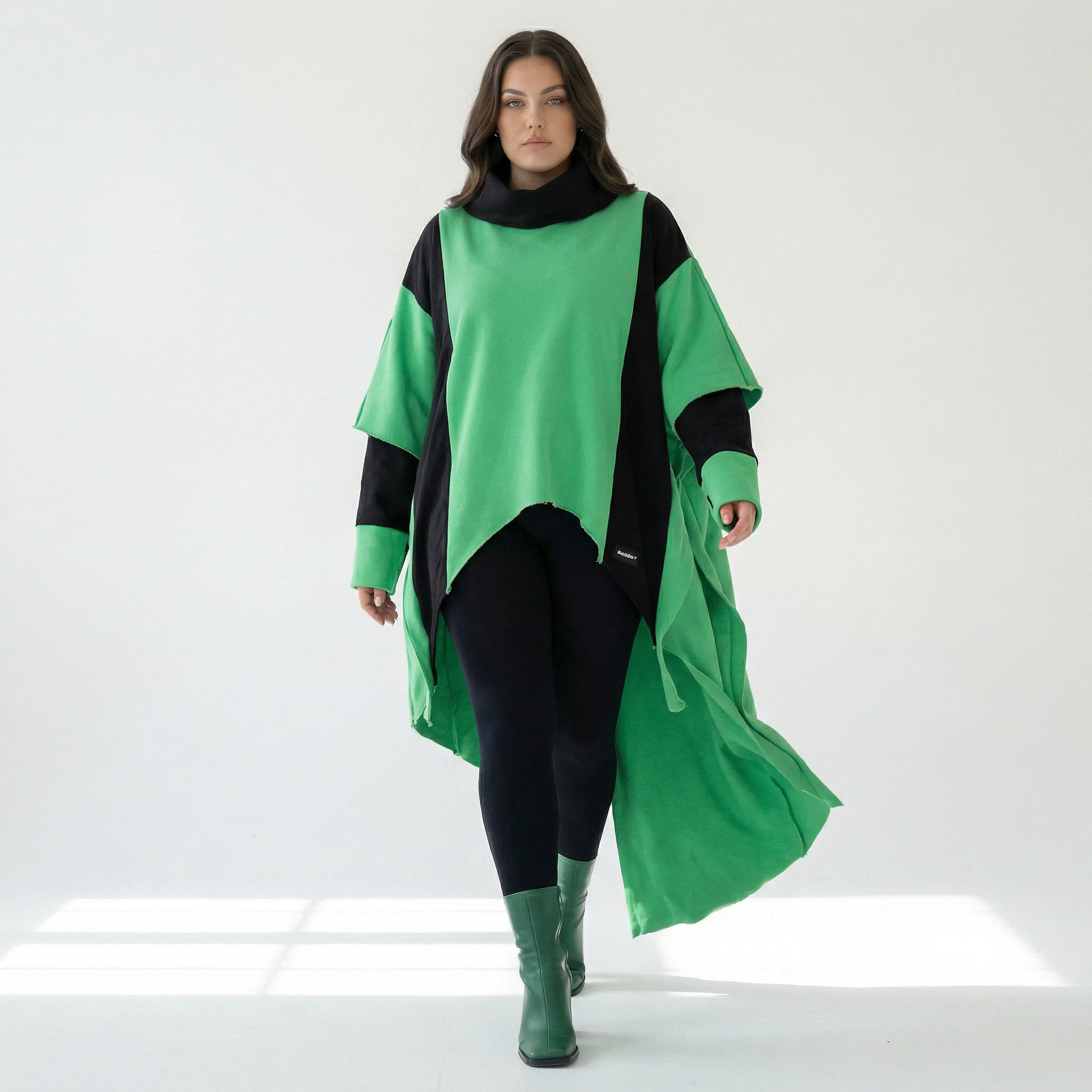  Bukezy Tunika in Vokuhila-Form, aus Baumwolle, 2004, Grün/Schwarz, Ausgefallen, Zeitlos