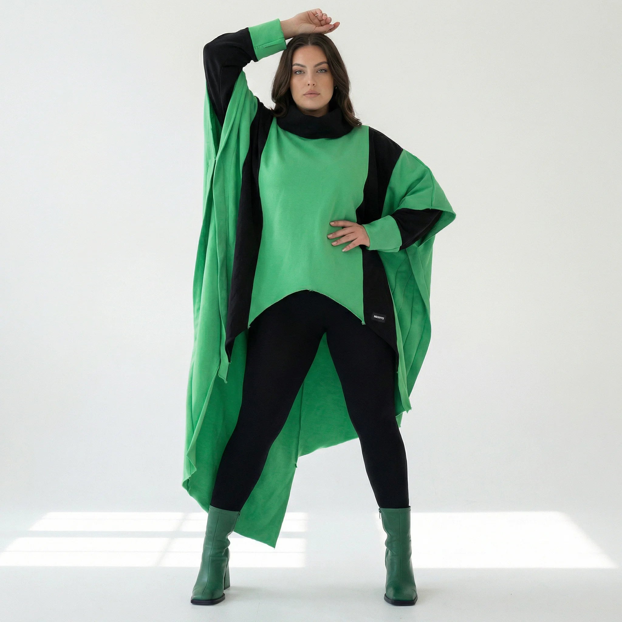  Bukezy Tunika in Vokuhila-Form, aus Baumwolle, 2004, Grün/Schwarz, Ausgefallen, Zeitlos