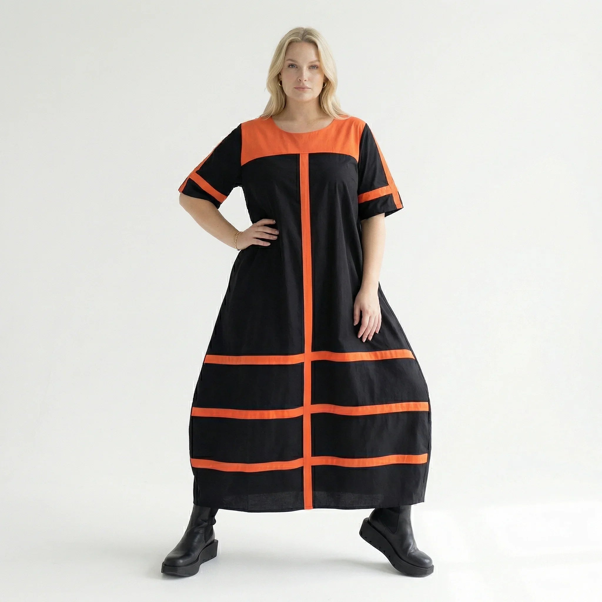 Cadrelli Damen Maxikleid schwarz rot, Avantgarde Oversize Kleid aus Viskose-Lycra, EU 42 bis 54