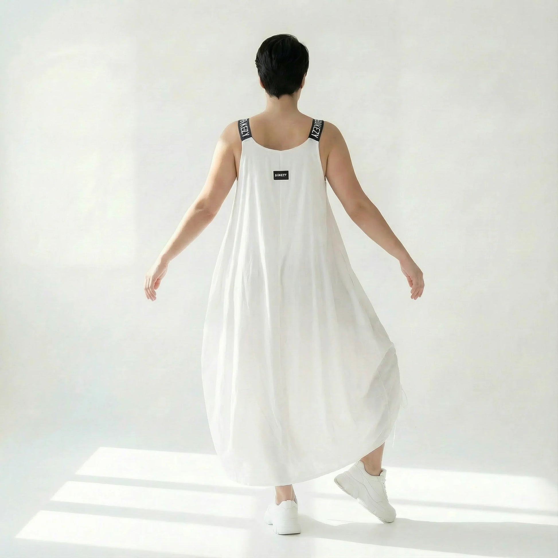  Ballonkleid von Bukezy aus Baumwolle, 1920, Weiß, Ausgefallen, Zeitlos, Schick