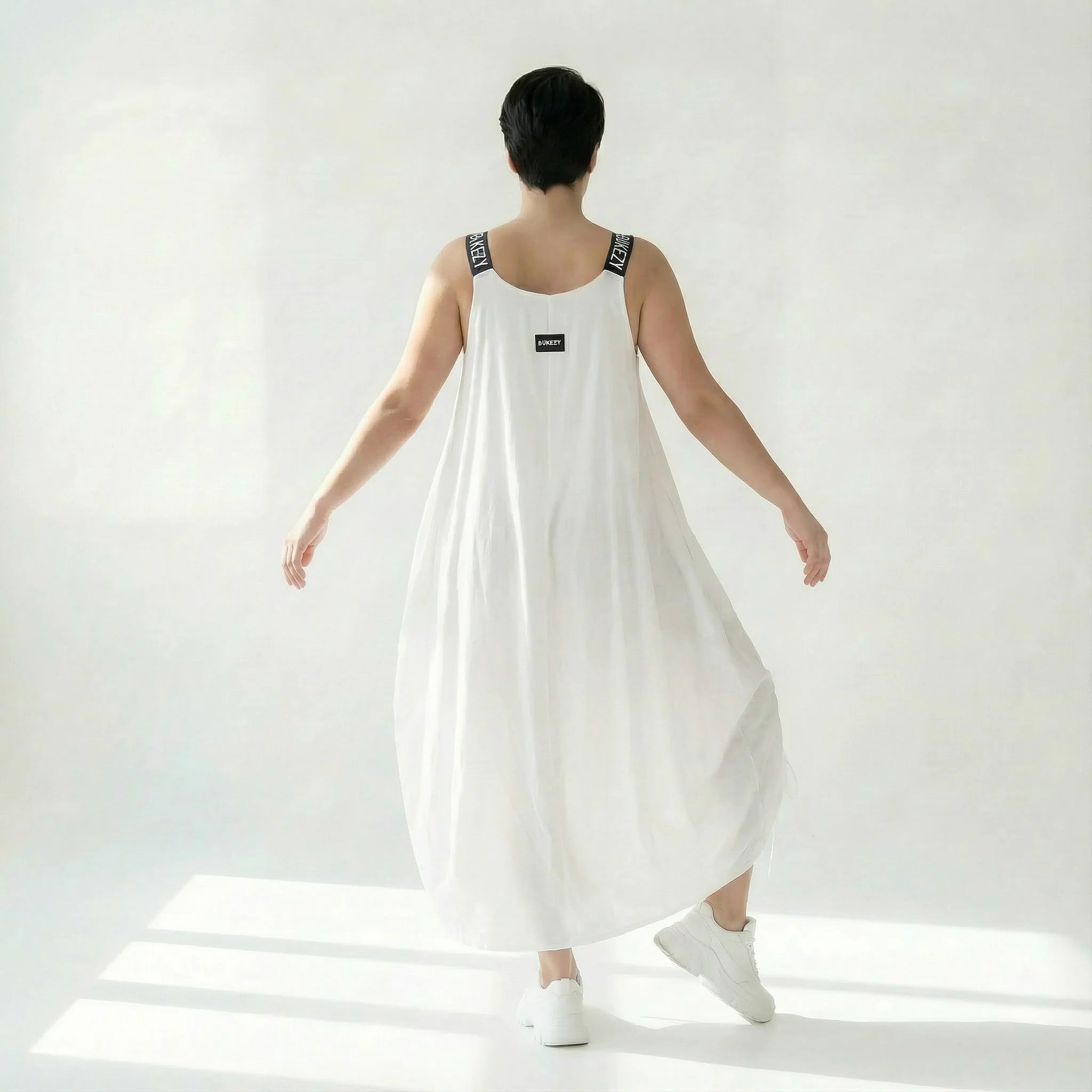  Ballonkleid von Bukezy aus Baumwolle, 1920, Weiß, Ausgefallen, Zeitlos, Schick