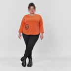 Shirt in Orange mit Rundhalsausschnitt 7/8-Arm und aufgesetzten Taschen aus Stretchjersey