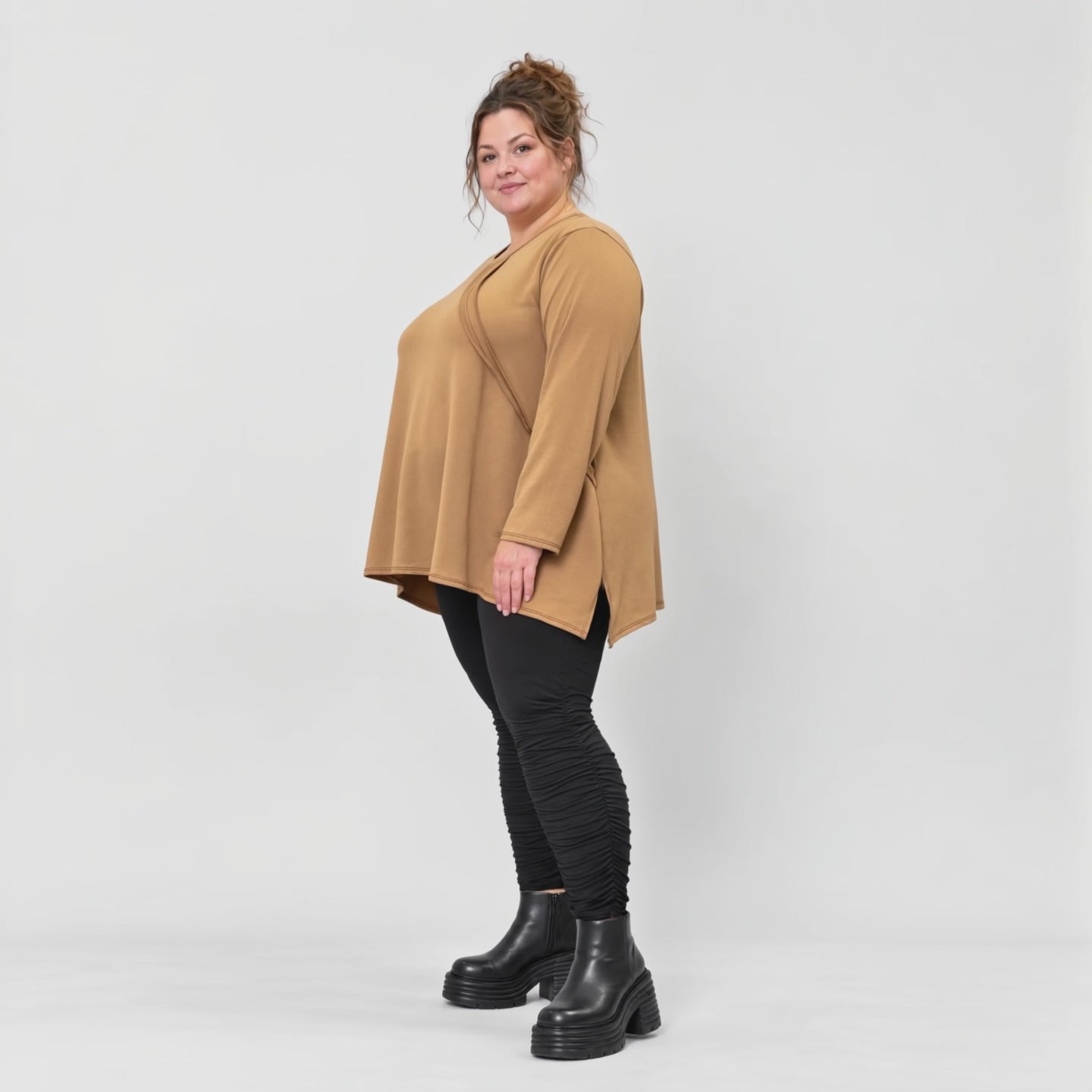 Langarmshirt in Camel mit weiter A-Linie aus weichem Stretchjersey für Alltagslooks