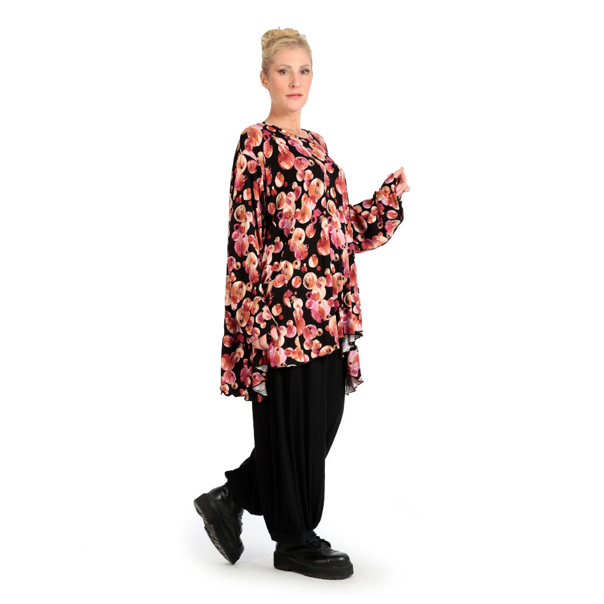  A-Form Shirt mit schwarz-rotem Fuchsia-Muster für komfortablen Layering-Look im Herbst/Winter