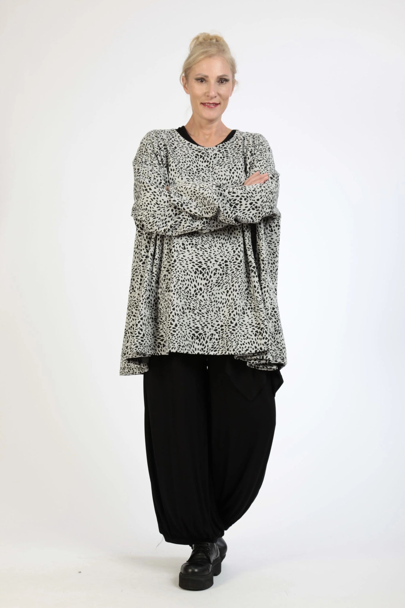  A-Form Shirt in stilvollem Grau mit Leopardenmuster für Chic und Casual im Herbst-Winter