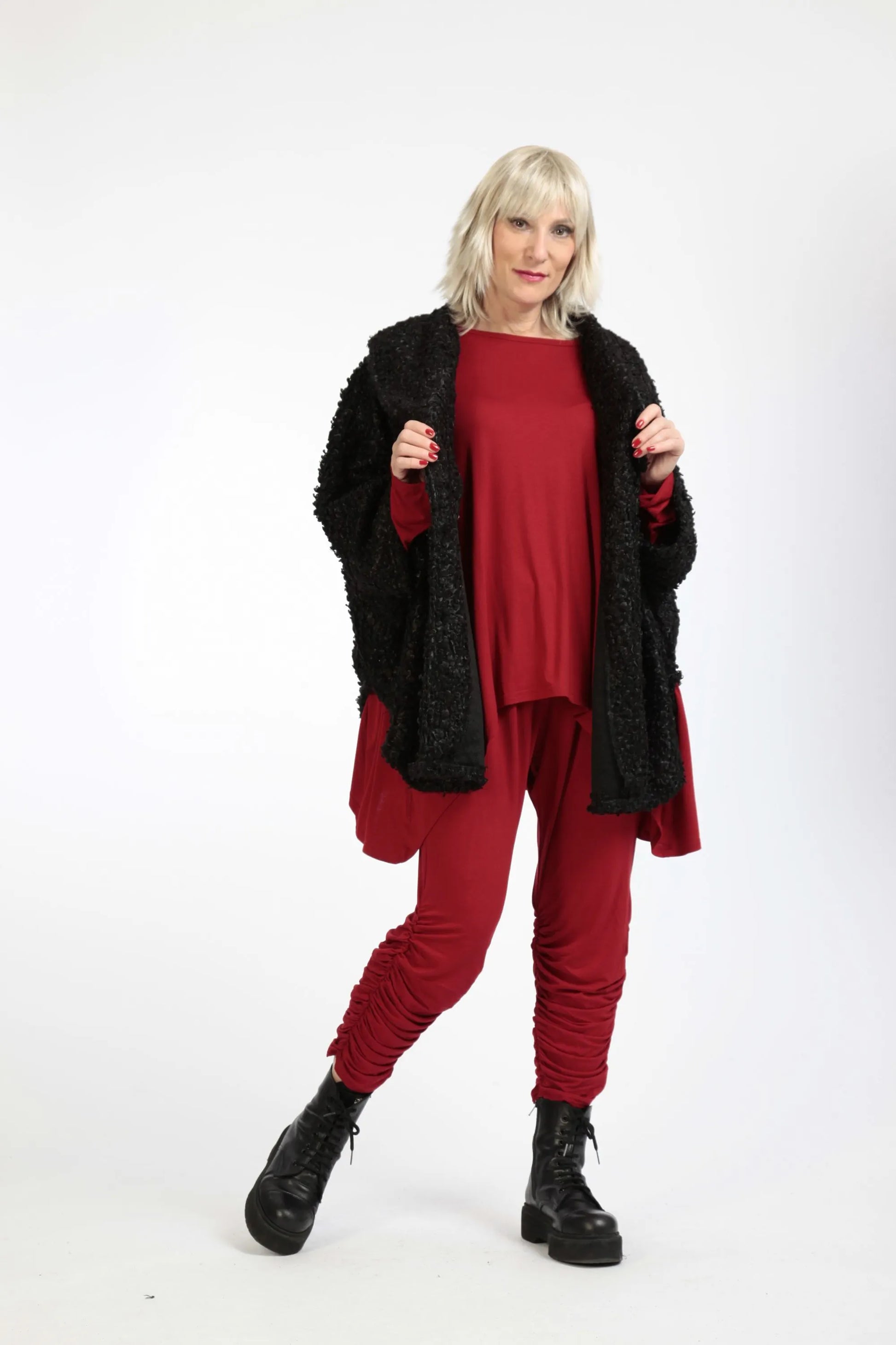  Jacke von AKH Fashion aus Materialmix in gerundeter Form, 1199.06542, Schwarz, Ausgefallen