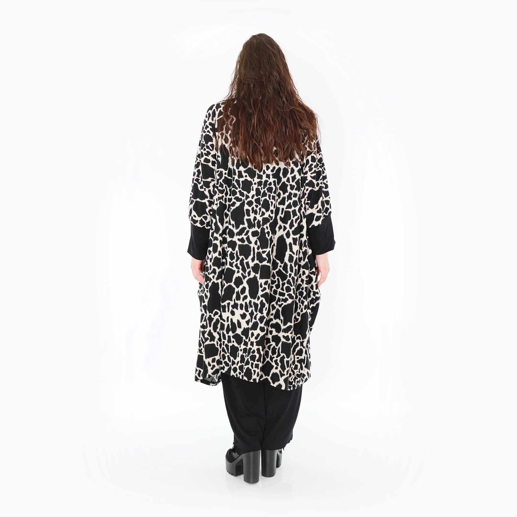  AKH Fashion Jacke in gerader Form, aus Viskose, 1371.06930, Schwarz-Ecru, Leopard, Schick