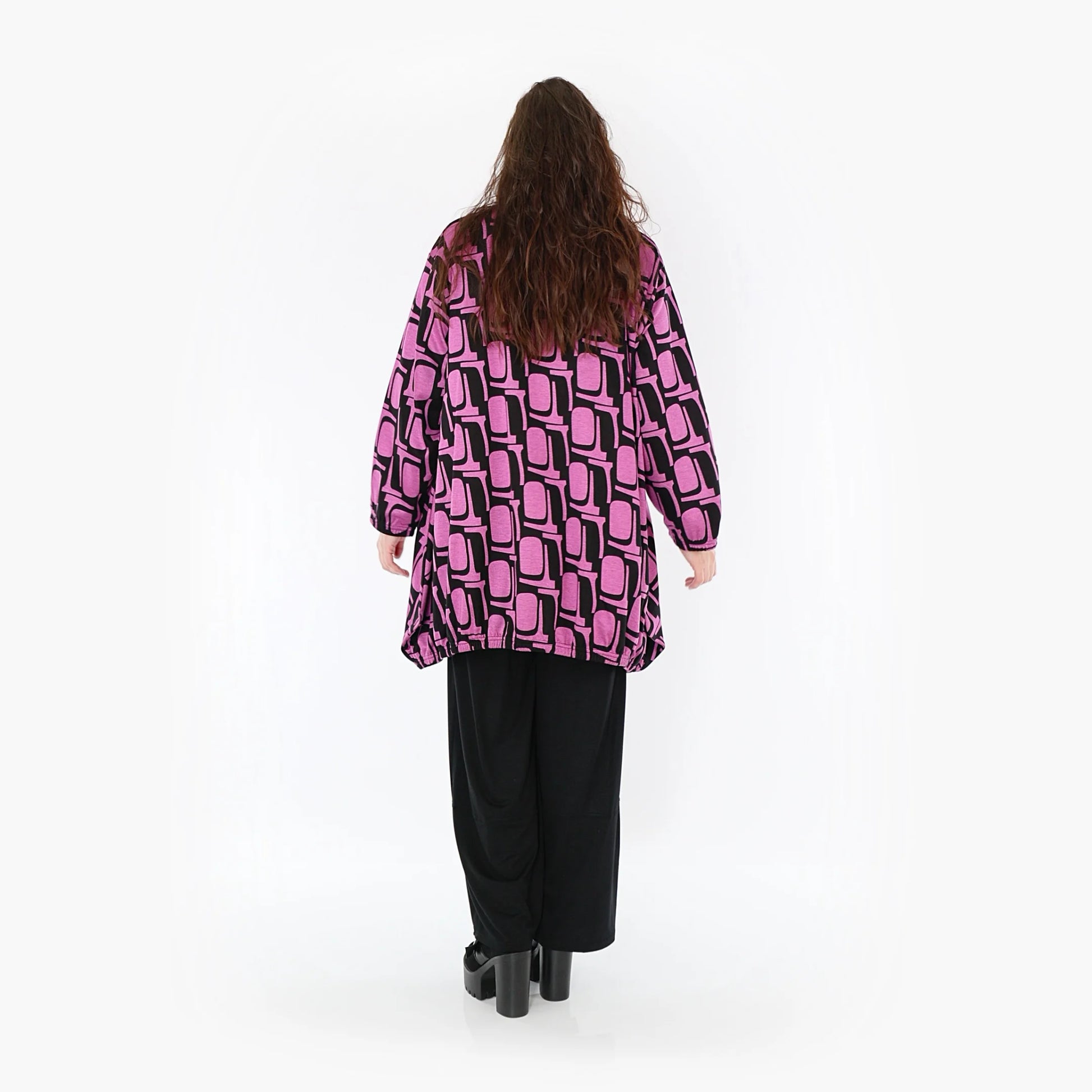  A-Form Jacke in Schwarz-Fuchsia mit bequemem Viskose-Romanit für stilvolle Plus Size Looks