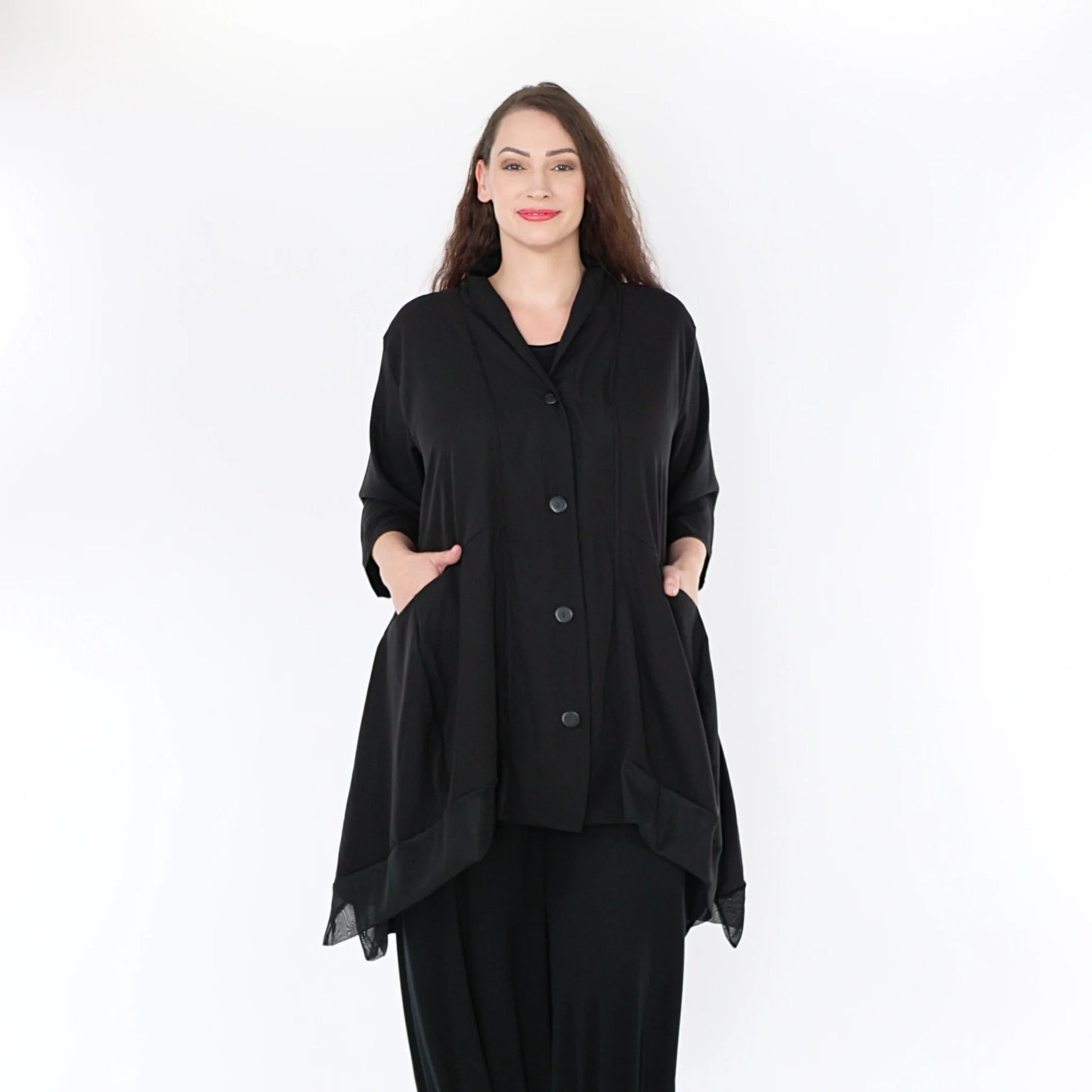  A-Form Jacke in elegantem Schwarz aus feinem Slinky-Material für perfekten Tragekomfort