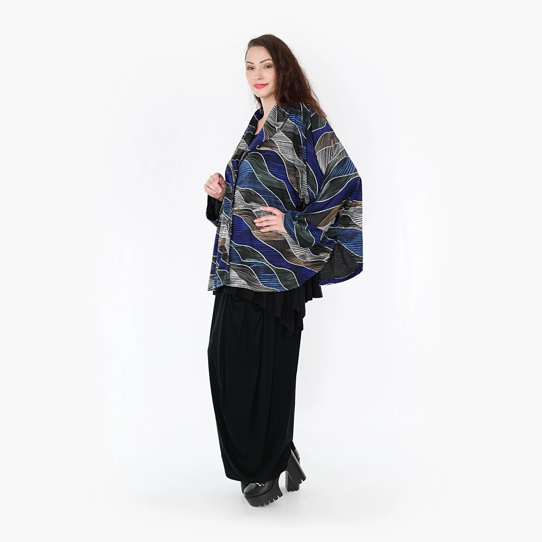  AKH Fashion Jacke in gerundeter Form, aus Materialmix, 1334.00140, Blau-Grau, Farbmix