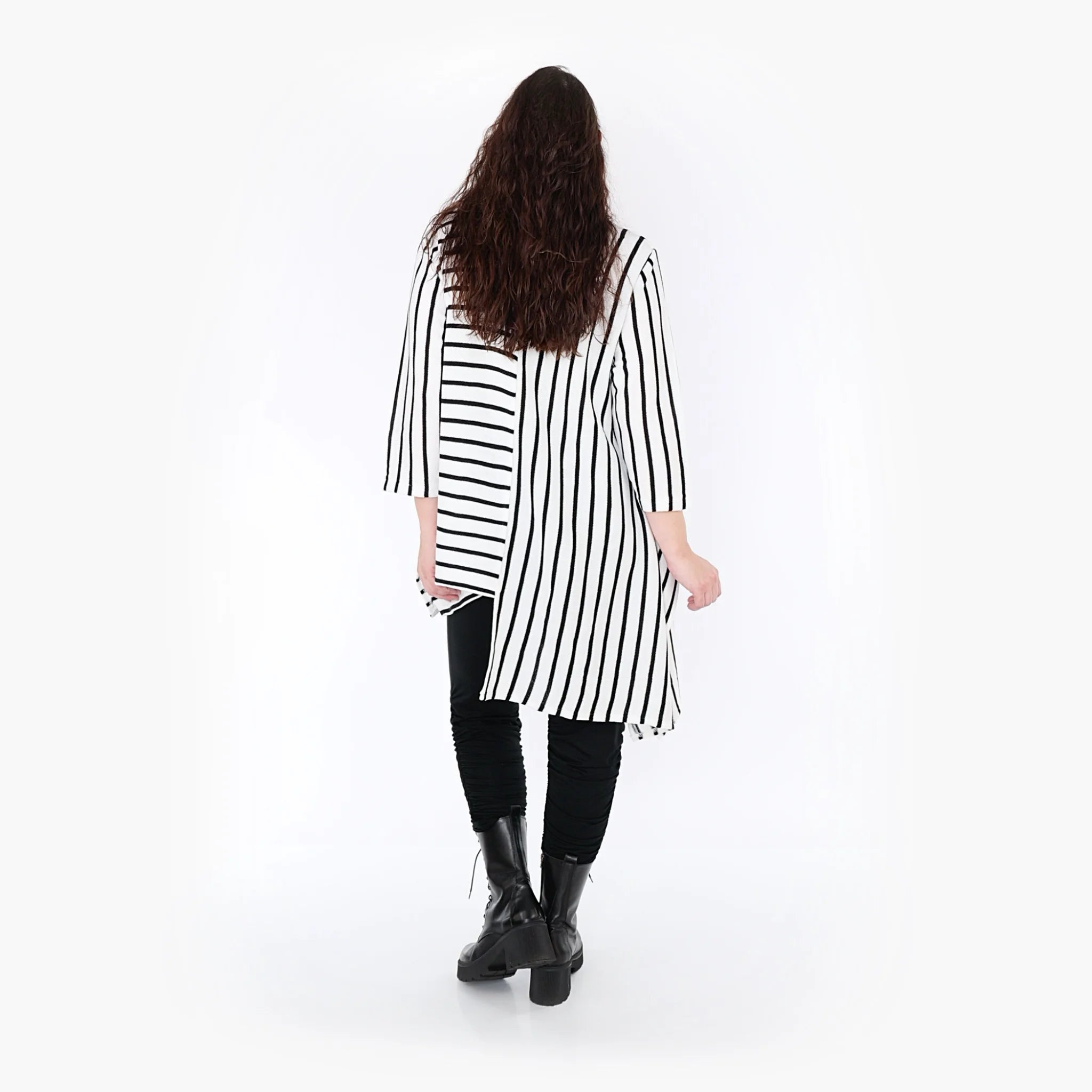  AKH Fashion Shirt in asymmetrischer Form, aus Baumwolle, 1343.02404, Schwarz-Weiß