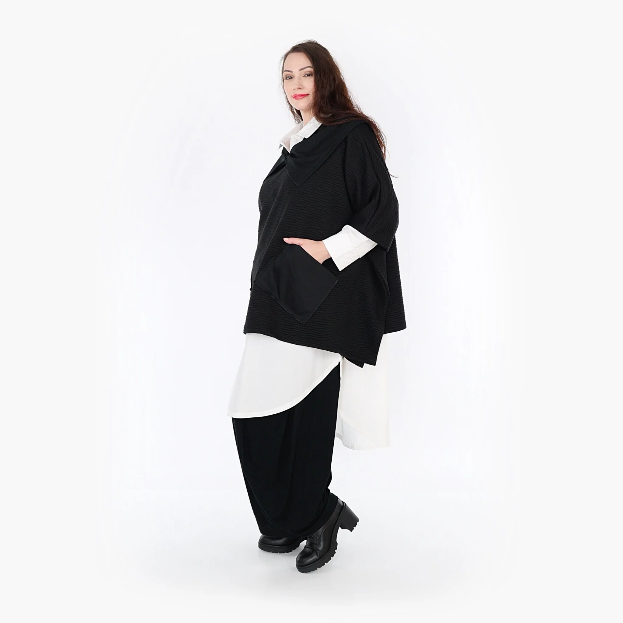  AKH Fashion Poncho in kastiger Form, aus Materialmix, 1347.06884, Schwarz, Wellen, Schick