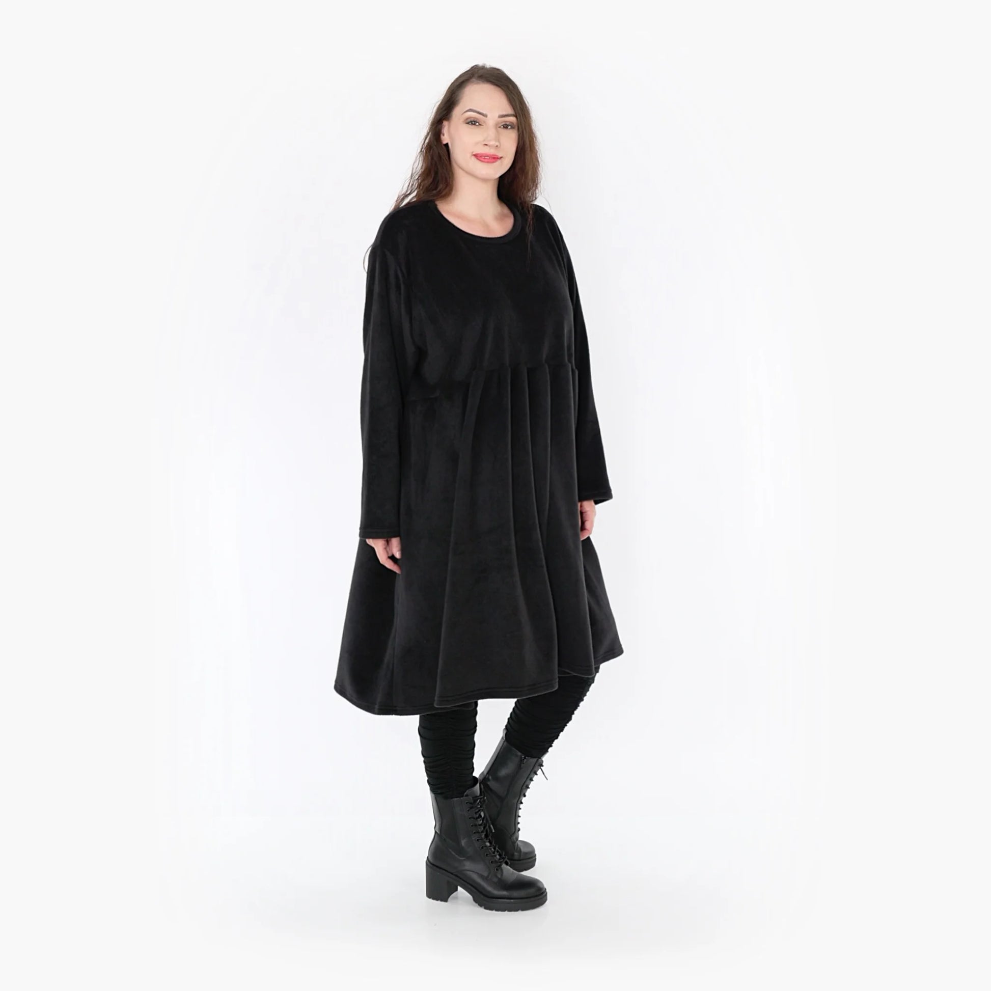  Kuschliges Fleece Kleid in lässiger Oversize-Form mit praktischen Seitentaschen für den Winter