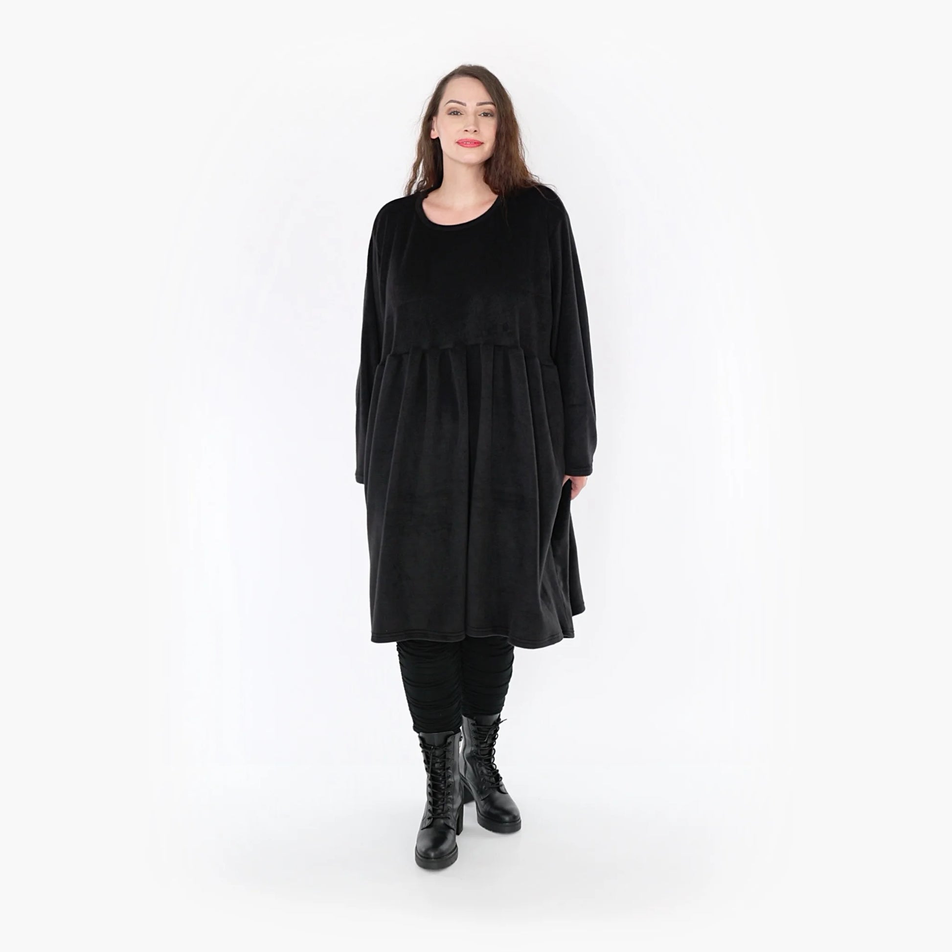  Kuschliges Fleece Kleid in lässiger Oversize-Form mit praktischen Seitentaschen für den Winter