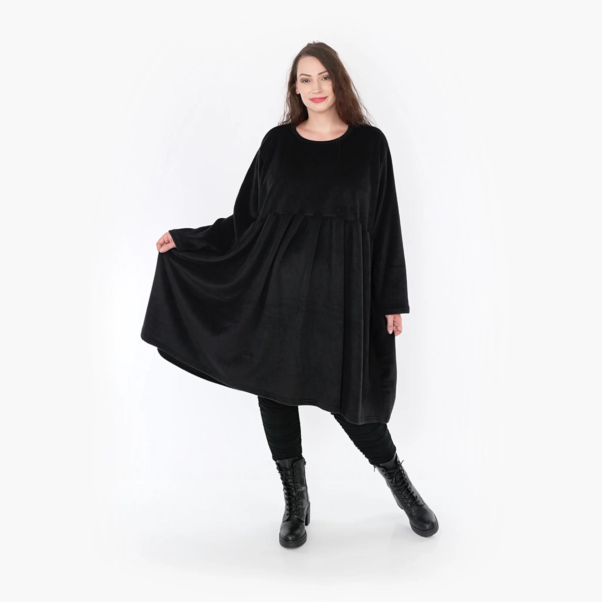  Kuschliges Fleece Kleid in lässiger Oversize-Form mit praktischen Seitentaschen für den Winter