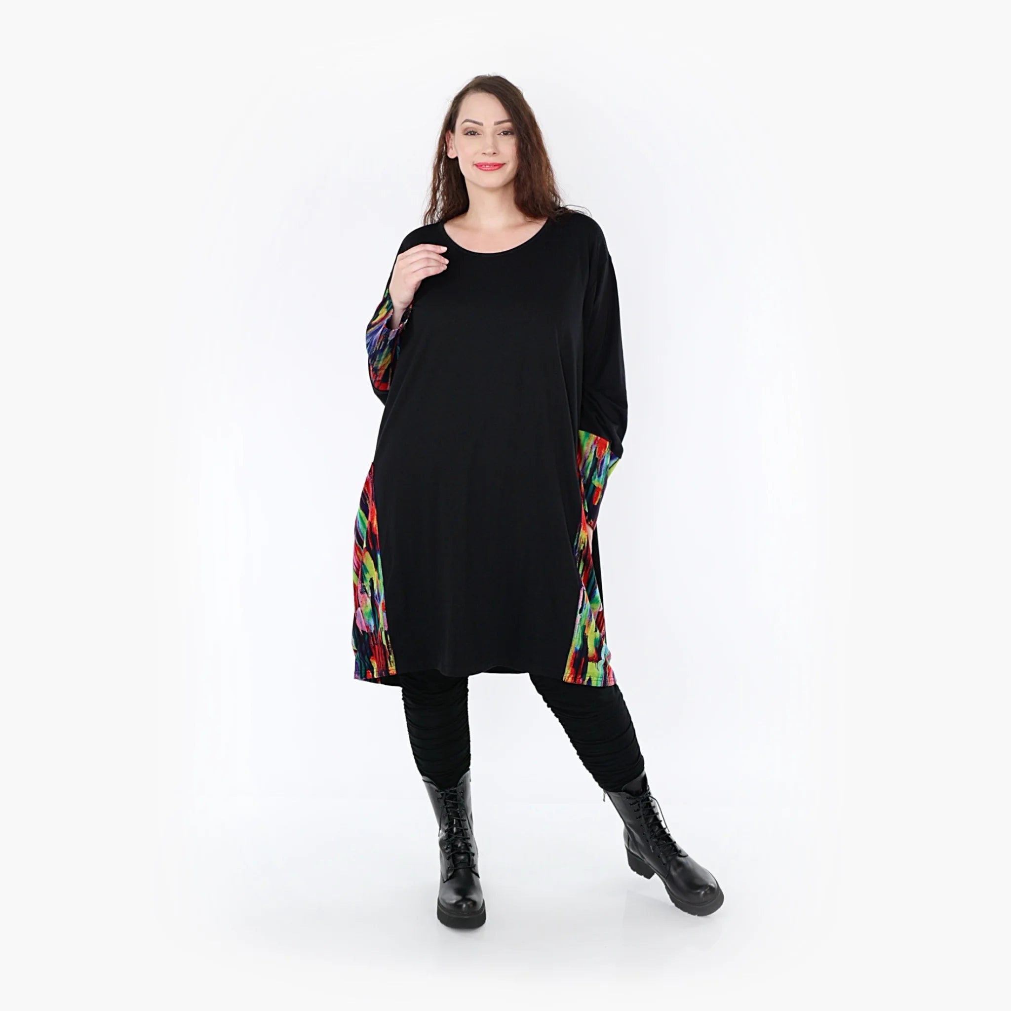  Leger Oversize Ballonshirt in Schwarz-Mehrfarbig mit Pinselstrich-Muster und Taschen