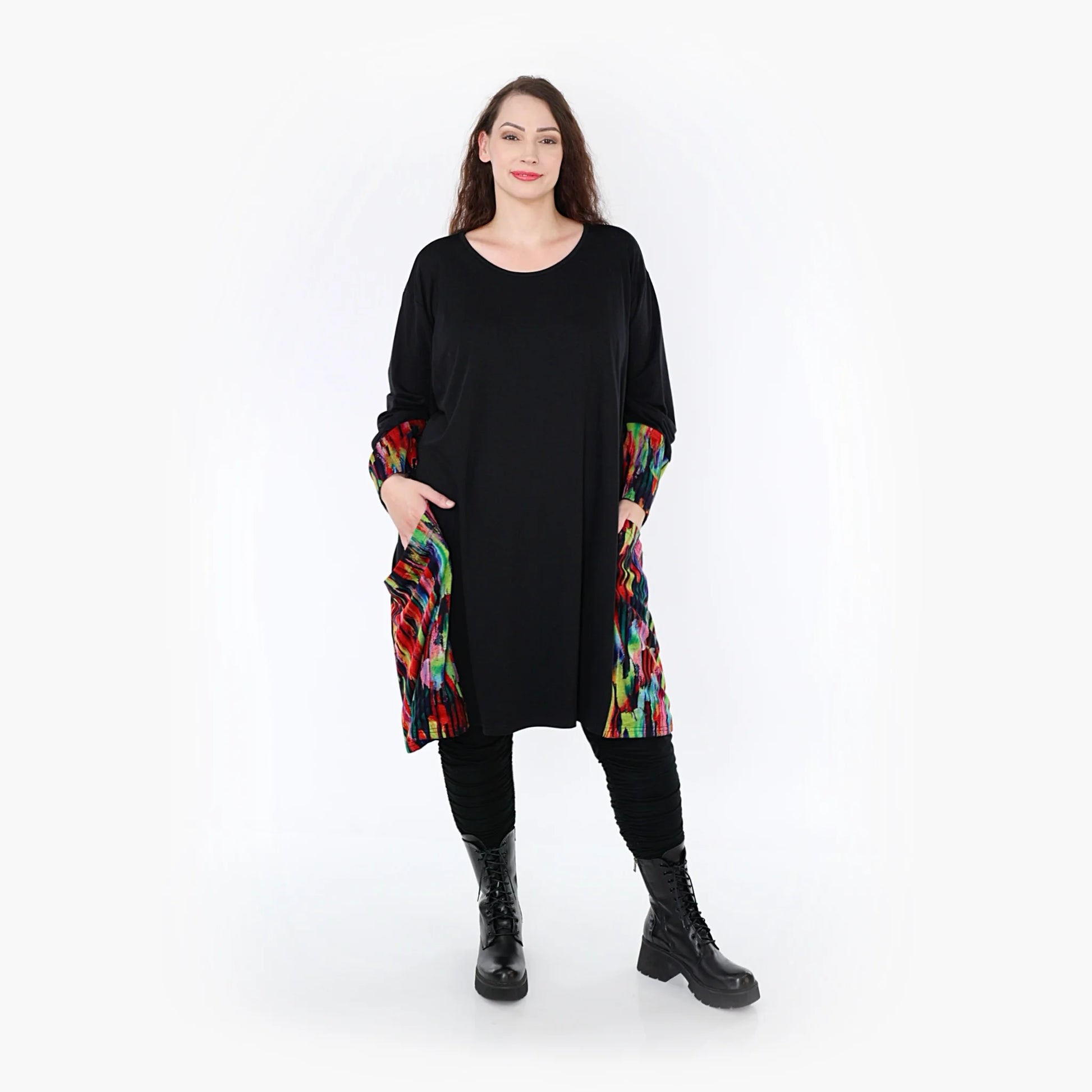  Leger Oversize Ballonshirt in Schwarz-Mehrfarbig mit Pinselstrich-Muster und Taschen