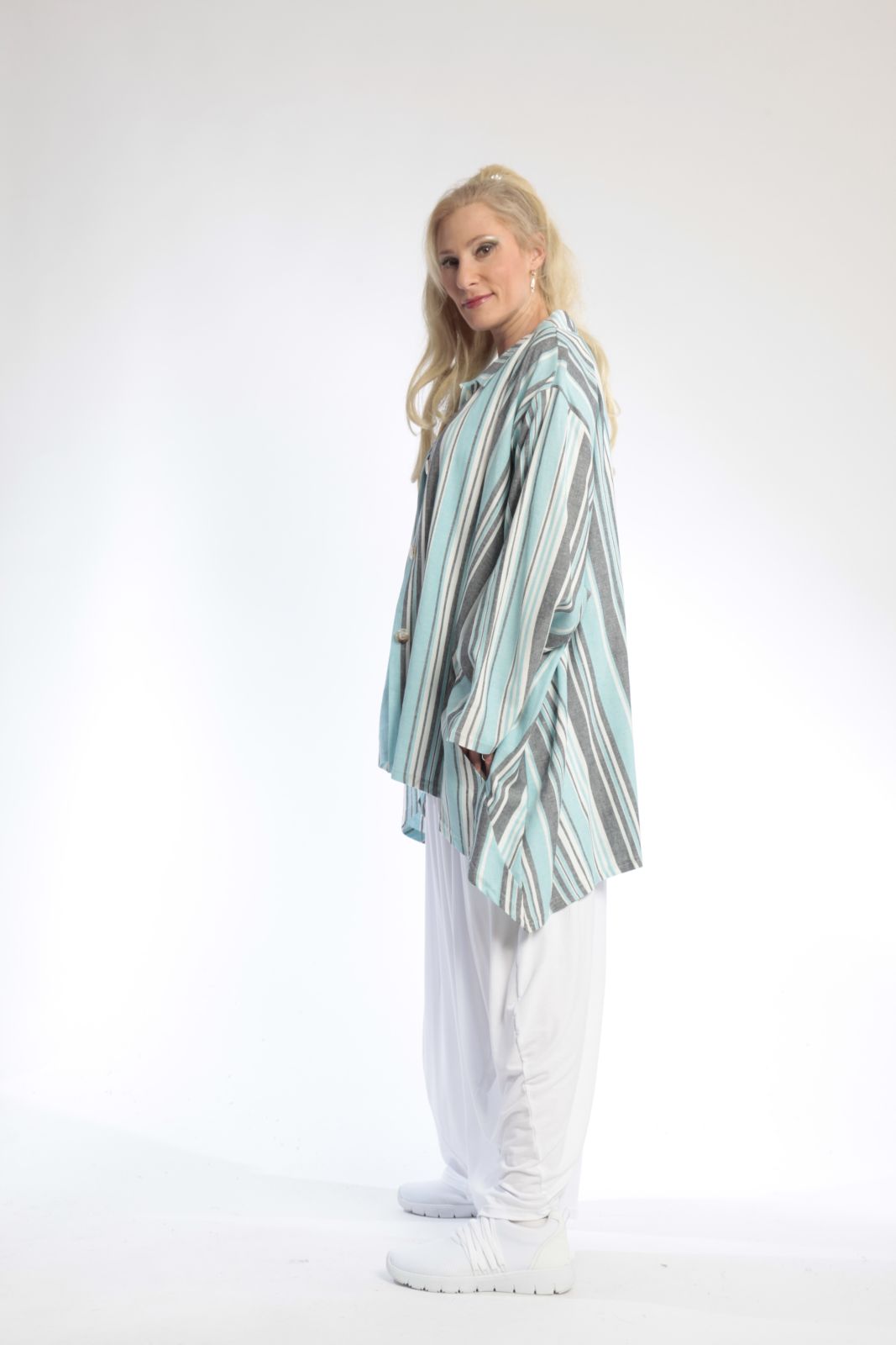  AKH Fashion Jacke in Vokuhila-Form, aus Viskose, 0805.06317, Türkis, Streifen, Schick