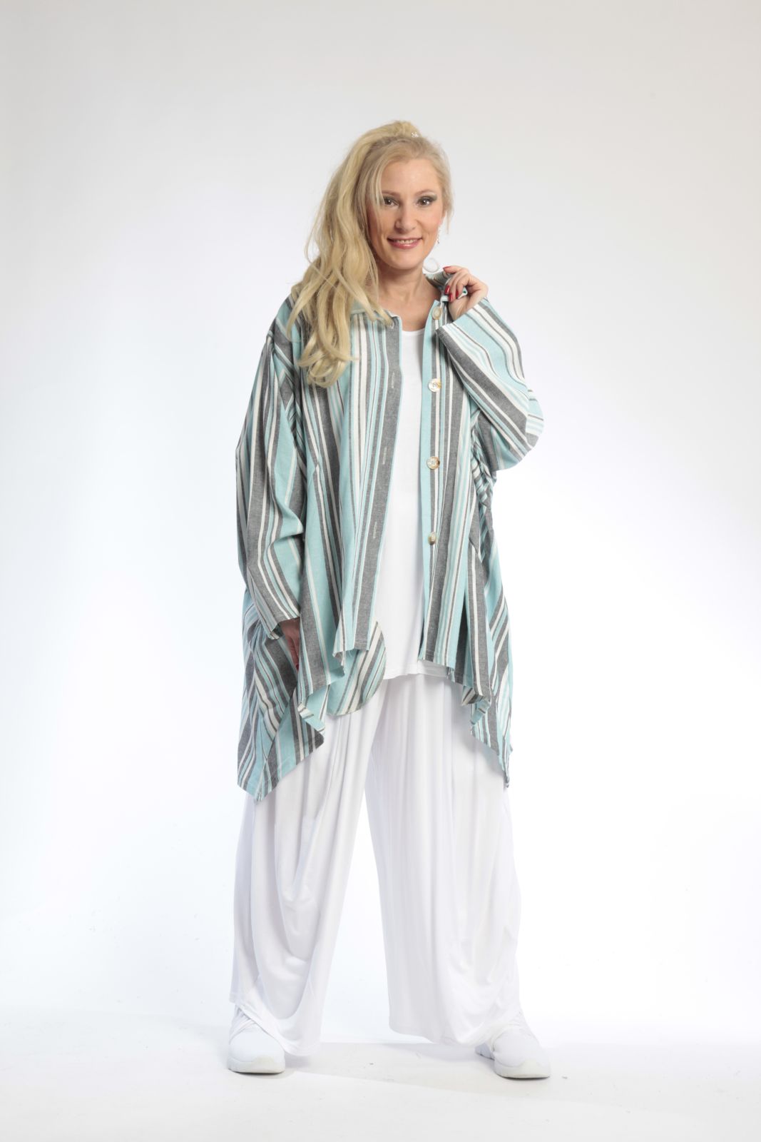  AKH Fashion Jacke in Vokuhila-Form, aus Viskose, 0805.06317, Türkis, Streifen, Schick