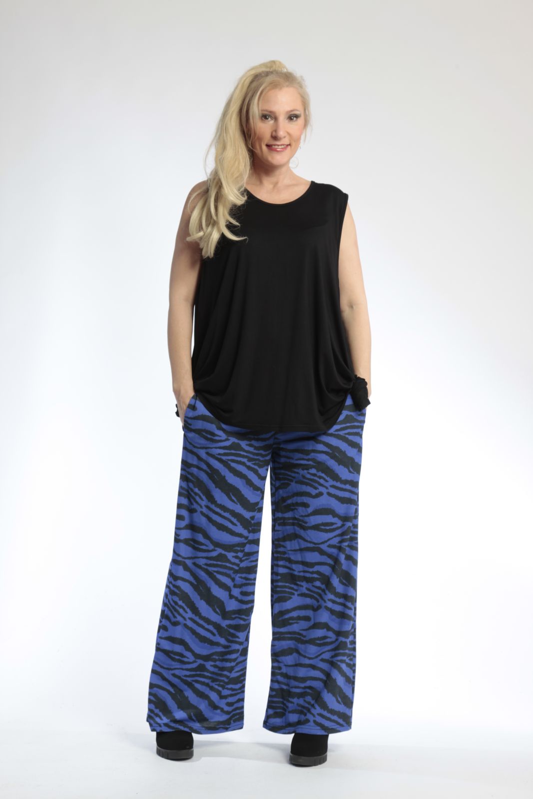  AKH Fashion Hose in gerader Form, aus Materialmix, 0801.01529, Royalblau-Schwarz, Zebra
