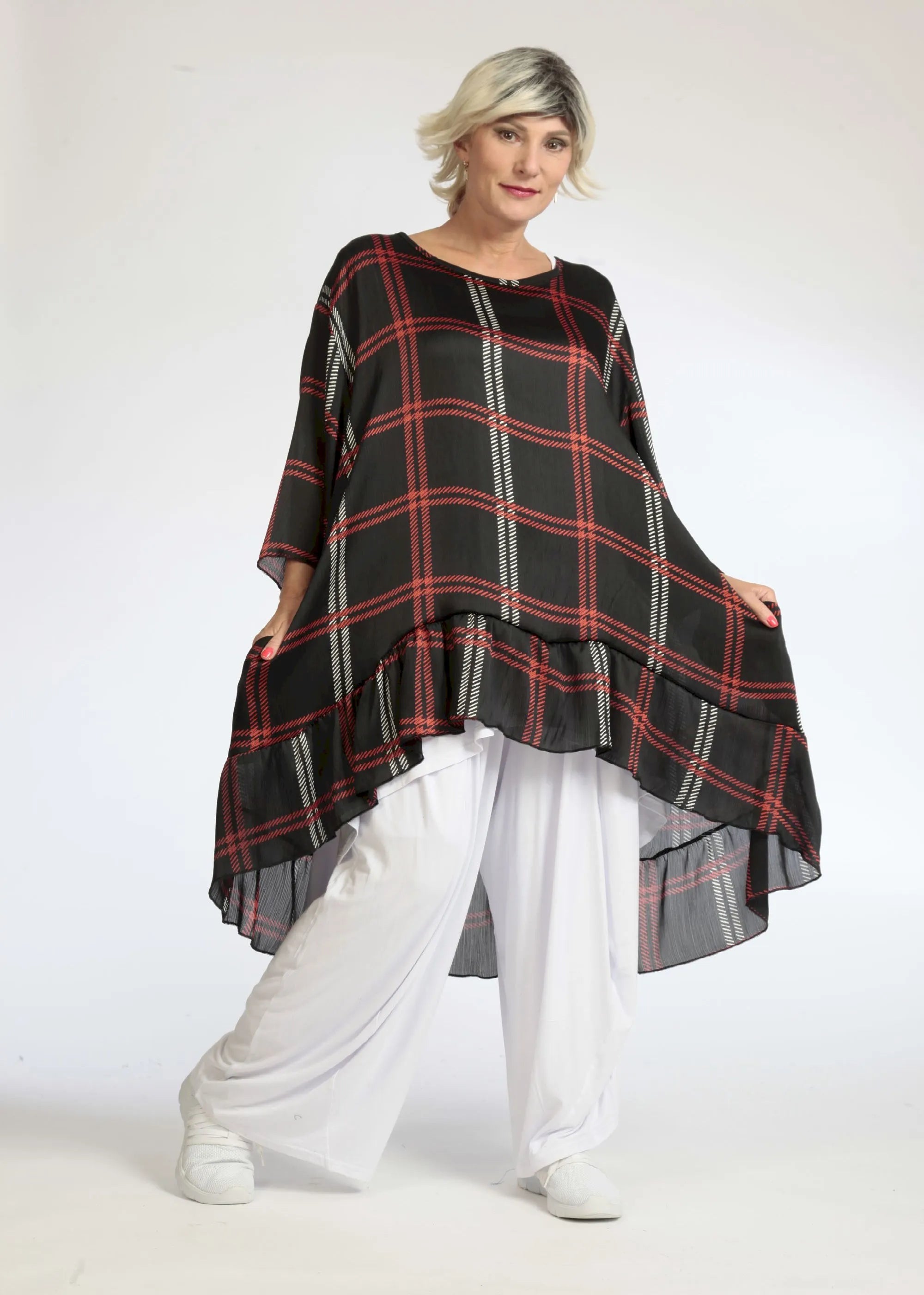  AKH Fashion Bigshirt in Vokuhila-Form, aus Polyester, 1073.06837, Schwarz-Rot, Kariert