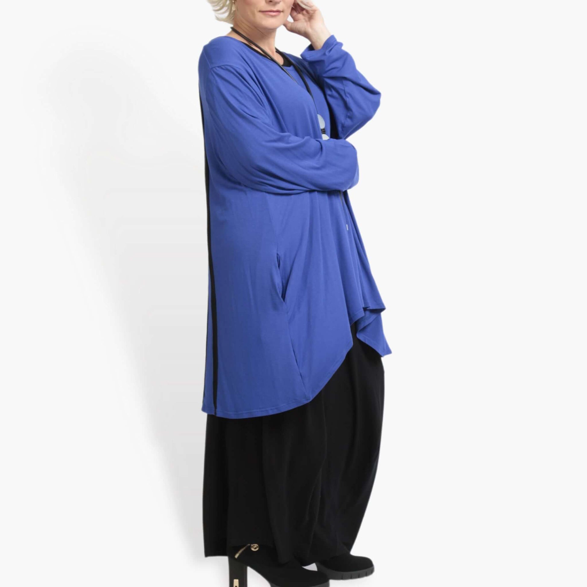  Chicer Oversize Vokuhila-Pullover in royalblau mit seitlichen Taschen und modernem Schnitt