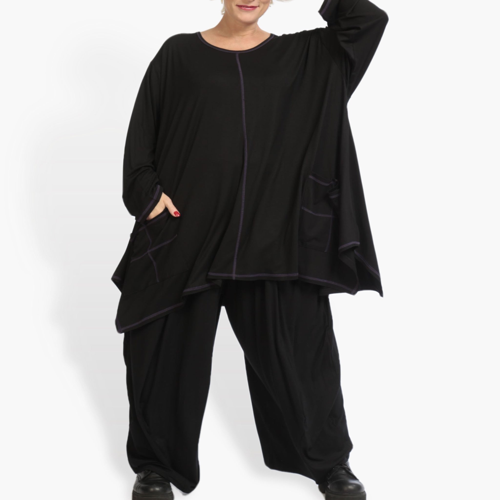  A-Form Bigshirt von AKH Fashion aus Viskose, 0933.06800, Schwarz-Aubergine, Schick, Modern