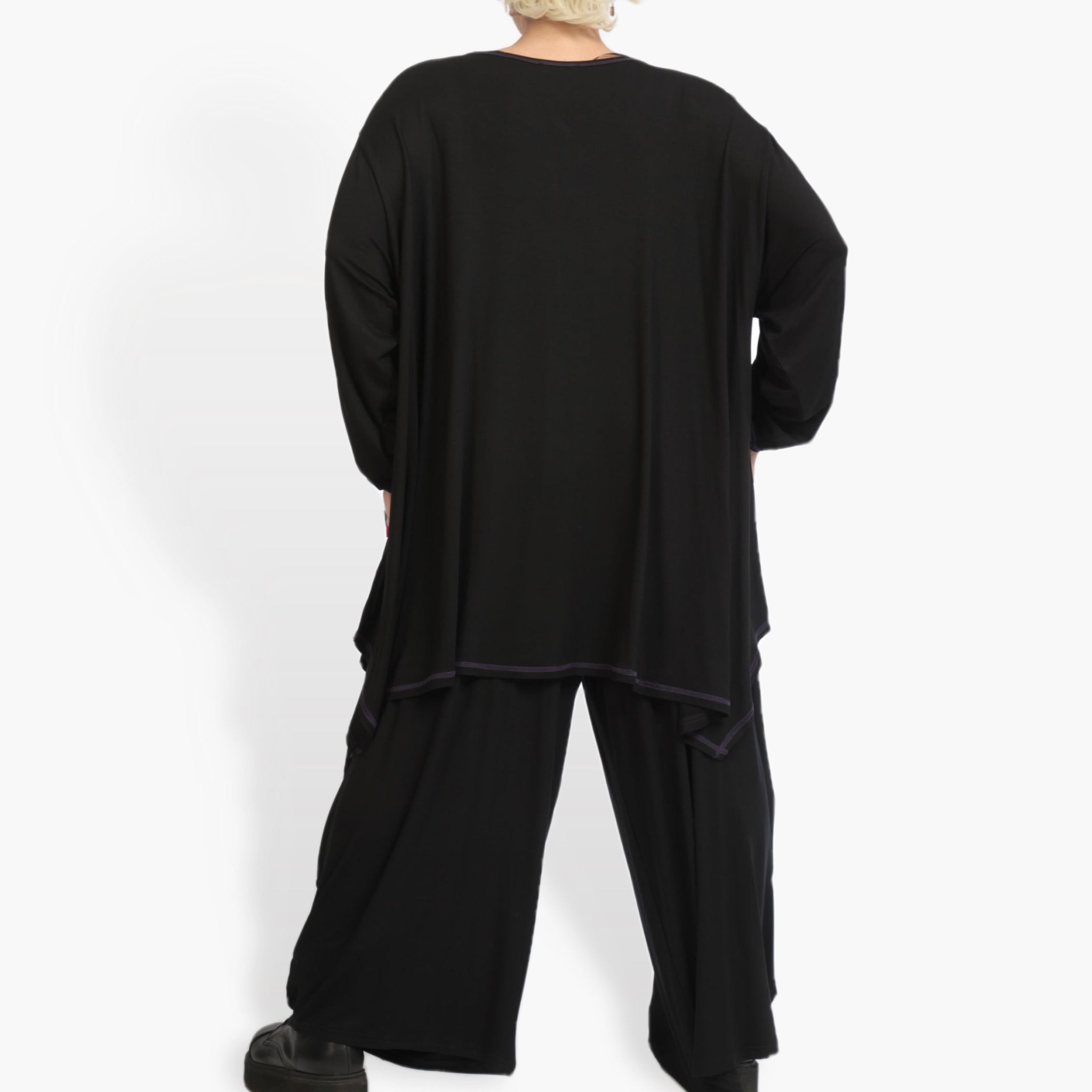 A-Form Bigshirt von AKH Fashion aus Viskose, 0933.06800, Schwarz-Aubergine, Schick, Modern