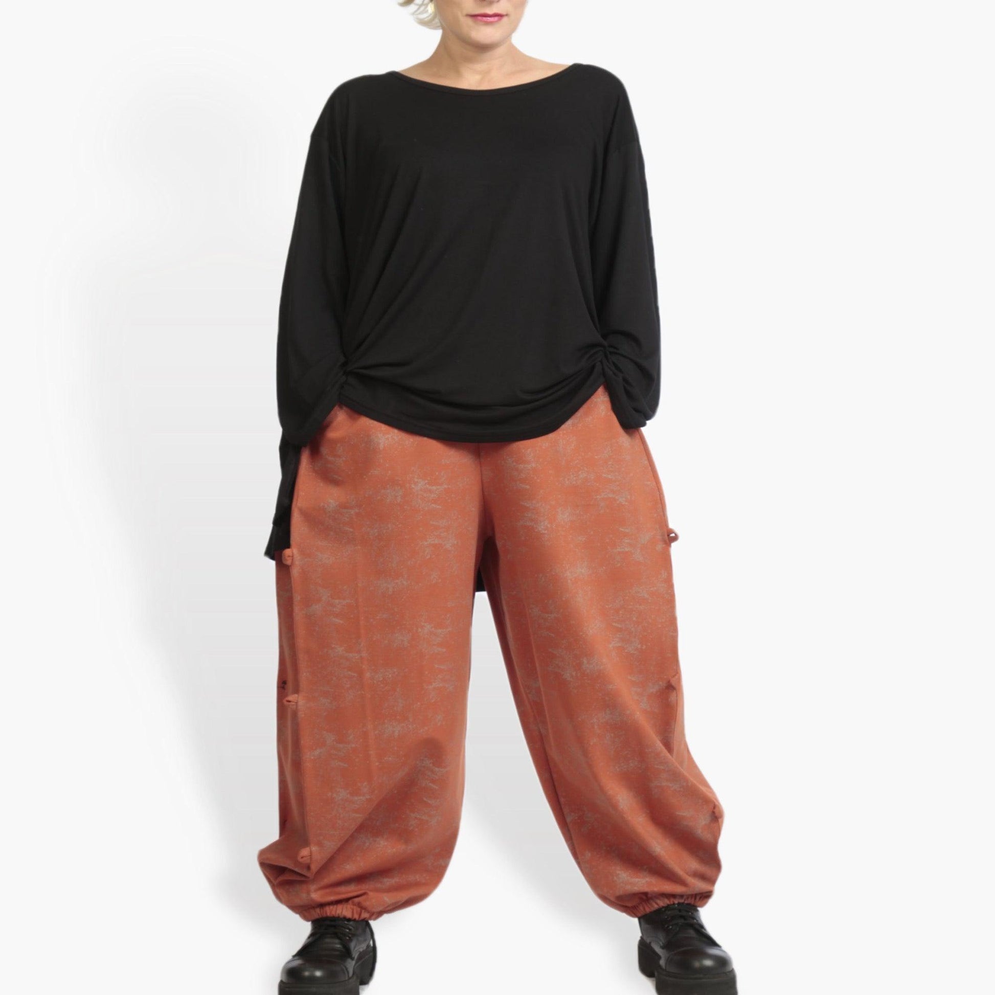  Vielseitige Plus Size Hose im eleganten Terracotta mit elastischem Bund für lässige Looks