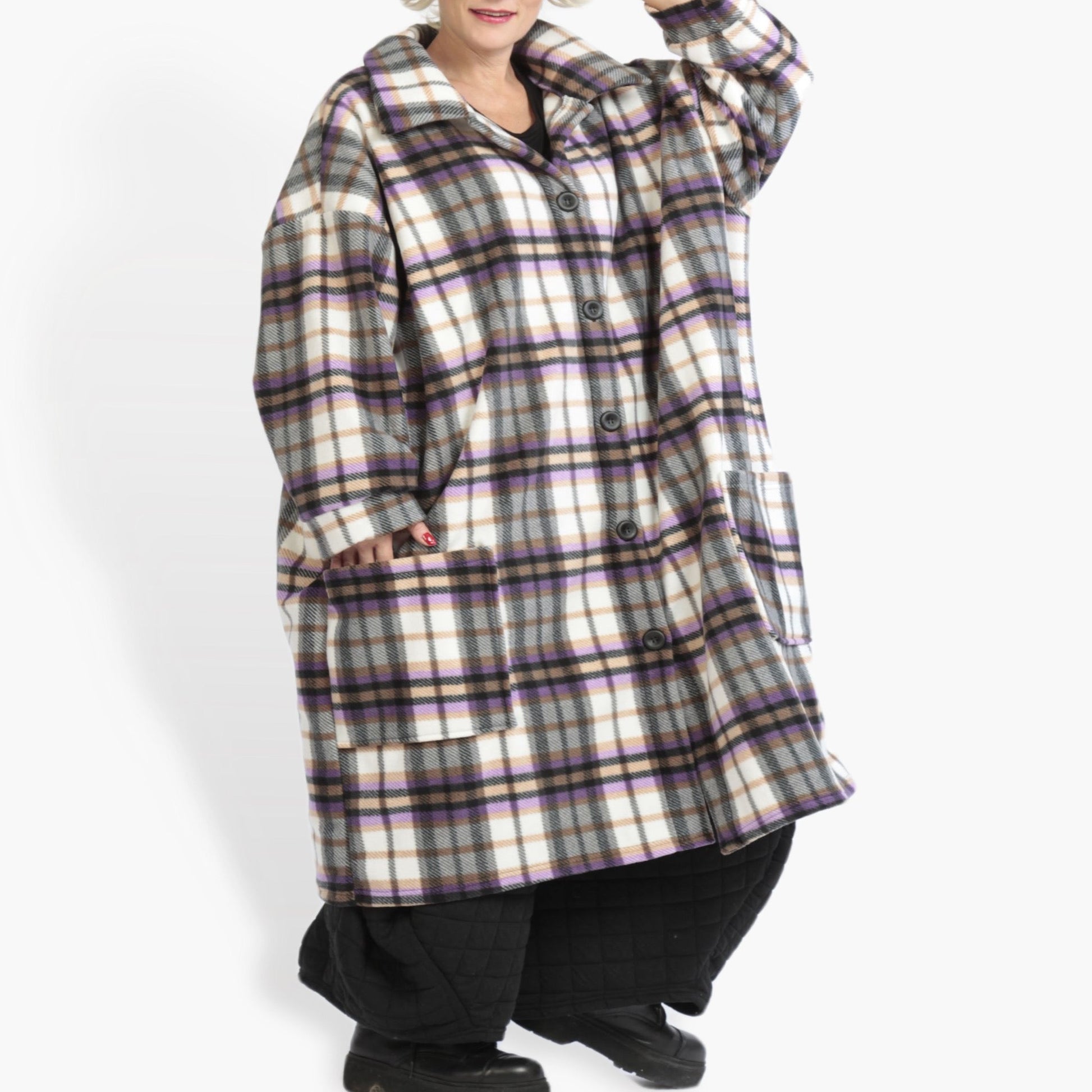  Kuscheliger Oversize-Mantel aus Fleece im bunten Tartan-Lila für lässige Looks im Winter